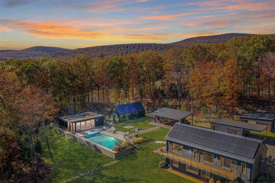 7 Tamarack Lane