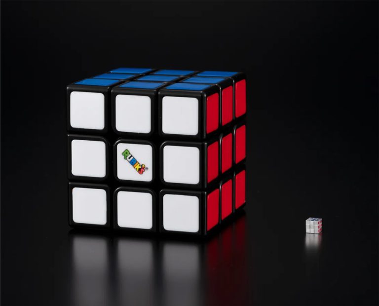 A világ legkisebb Rubik-kockája