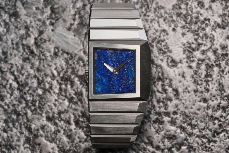„Meteoritból faragva”